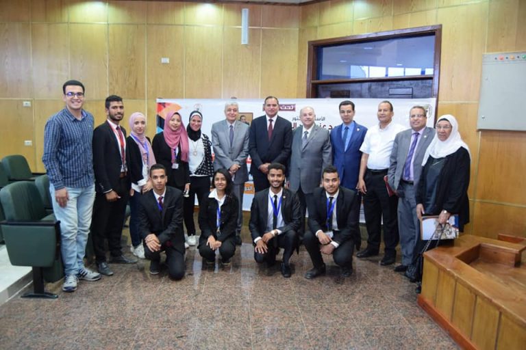 “نائب وزير التعليم العالي ” يحاضر عن التصنيف الدولي ومنظومة البحث العلمي