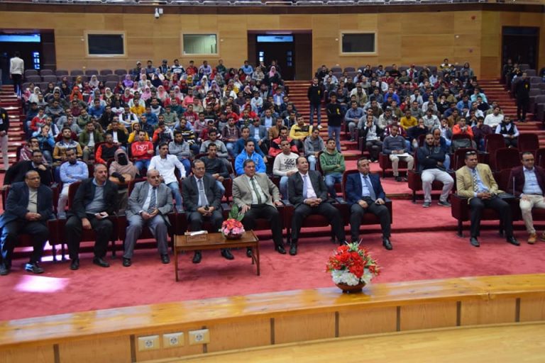 هواوي تنفذ ندوة تعريفية عن مسابقتها العالمية لتكنولوجيا المعلومات بجامعة سوهاج