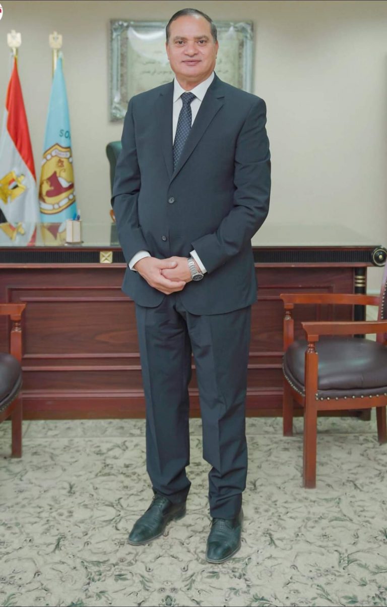 في تهنئته بذكرى ثورة يوليو المجيدة رئيس جامعة سوهاج .. ثورتي يوليو و يونيه جائتا لحماية الوطن من التبعية والاستبداد والتطرف