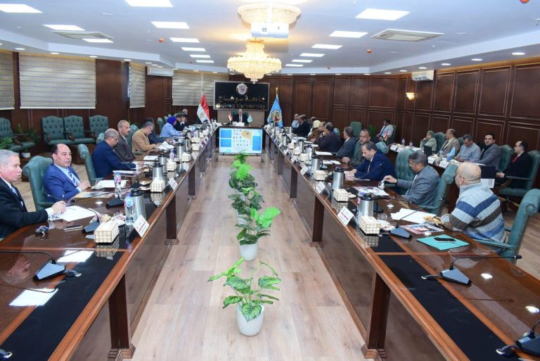 اجنماع المجلس الاعلى للجامعات رقم 215