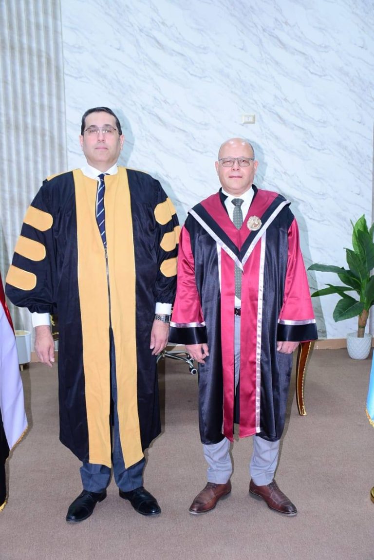 جامعتي سوهاج و المصرية للتعلم الإلكتروني الأهلية يحتفلان بتخرج دفعة جديدة من طلاب إدارة الأعمال وتكنولوجيا المعلومات*