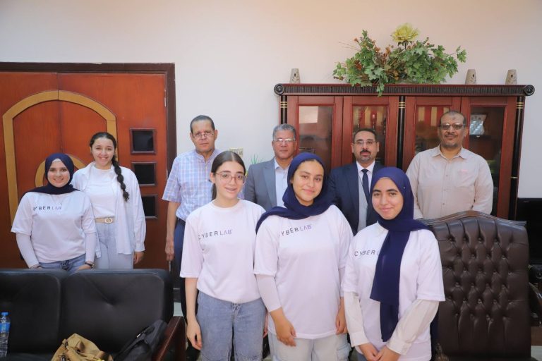 حاسبات سوهاج تستضيف مشاريع طلاب مدارس جيل المستقبل