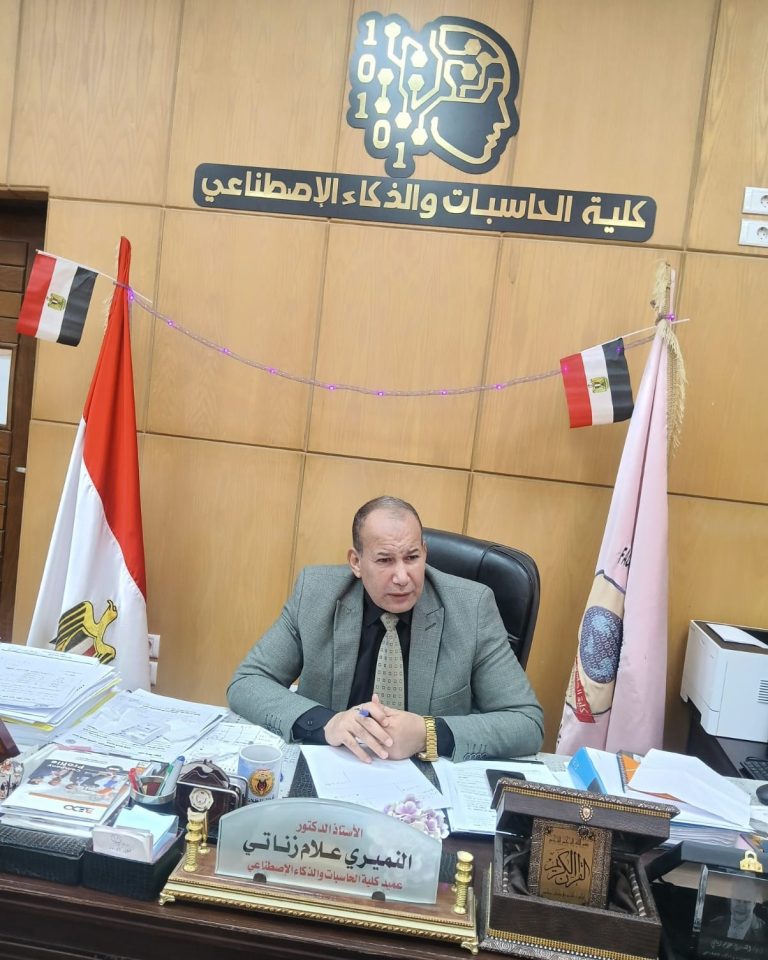 الزناتي يجتمع ب أعضاء هيئة التدريس والهيئة المعاونه بحاسبات سوهاج استعدادًا للامتحانات.