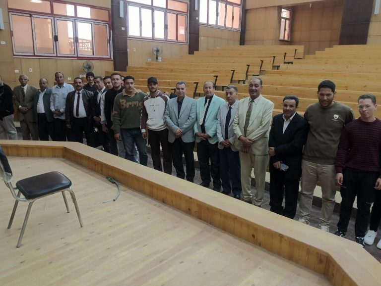 ندوه توعويه بعنوان الامن والسلامه بحاسبات سوهاج