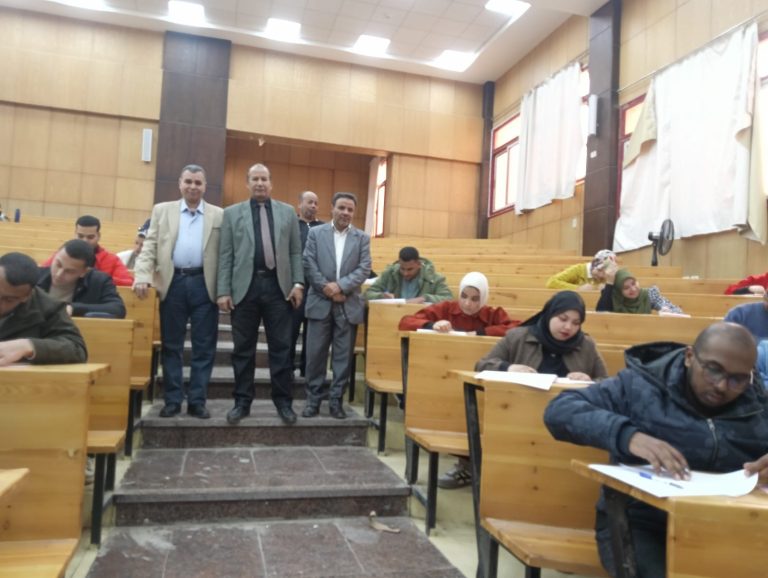بدء مارثون امتحانات الدراسات العليا بكلية الحاسبات والذكاء الاصطناعي للفصل الدراسي الاول 2025/2026م
