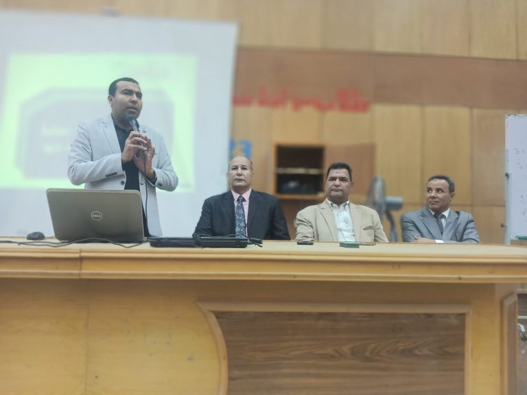 حاسبات سوهاج تنظم ندوة توعوية بعنوان “إدارة الوقت”.